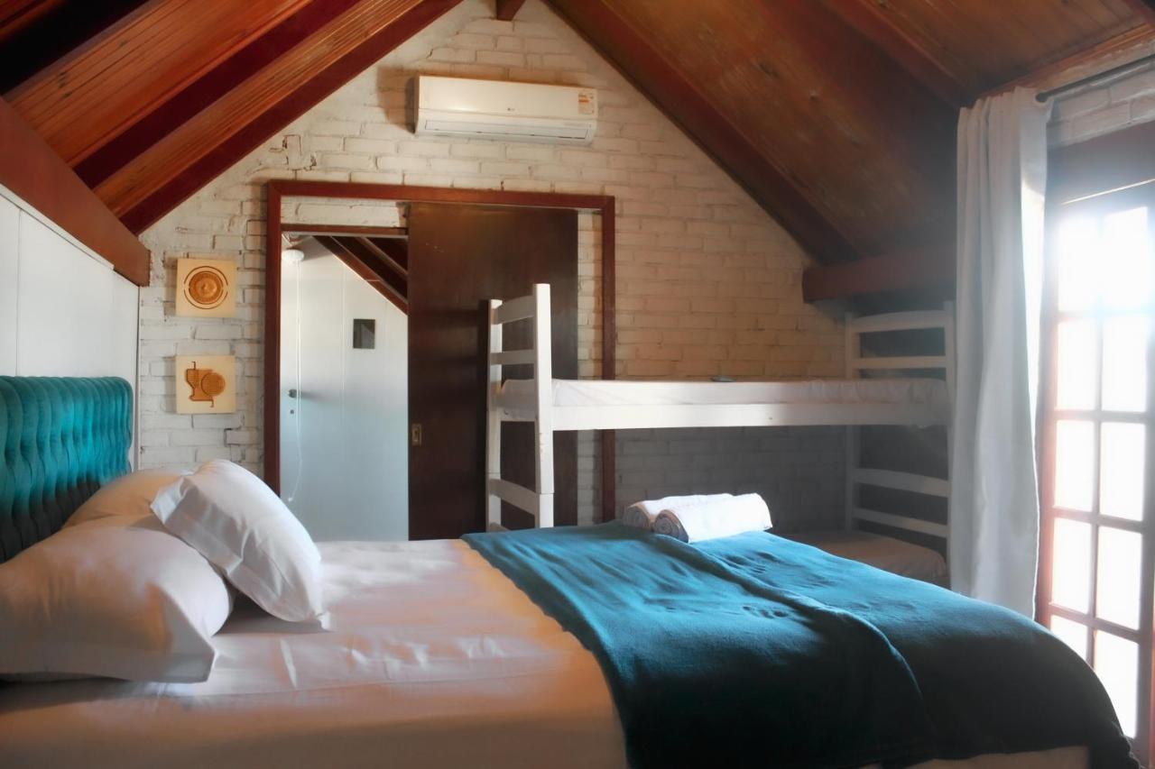 Brava Point Pousada E Hostel Итажаи Экстерьер фото